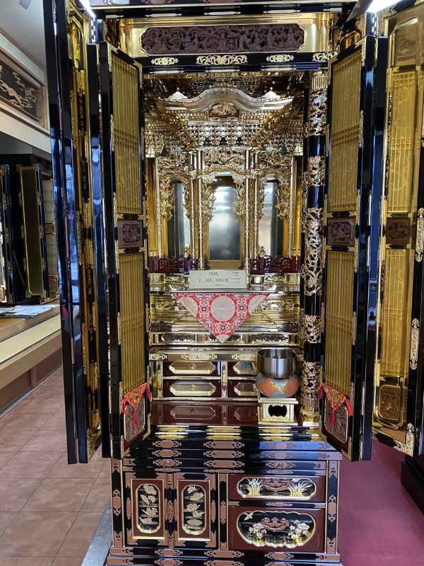 縦長の仏壇写真3